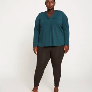 Universal Standard Black Roya Cropped Leggings 23 in